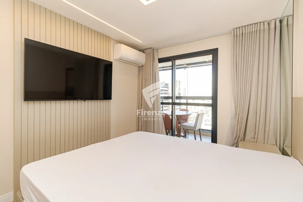 Apartamento mobiliado com cozinha integrada e varanda fechada — photo 20