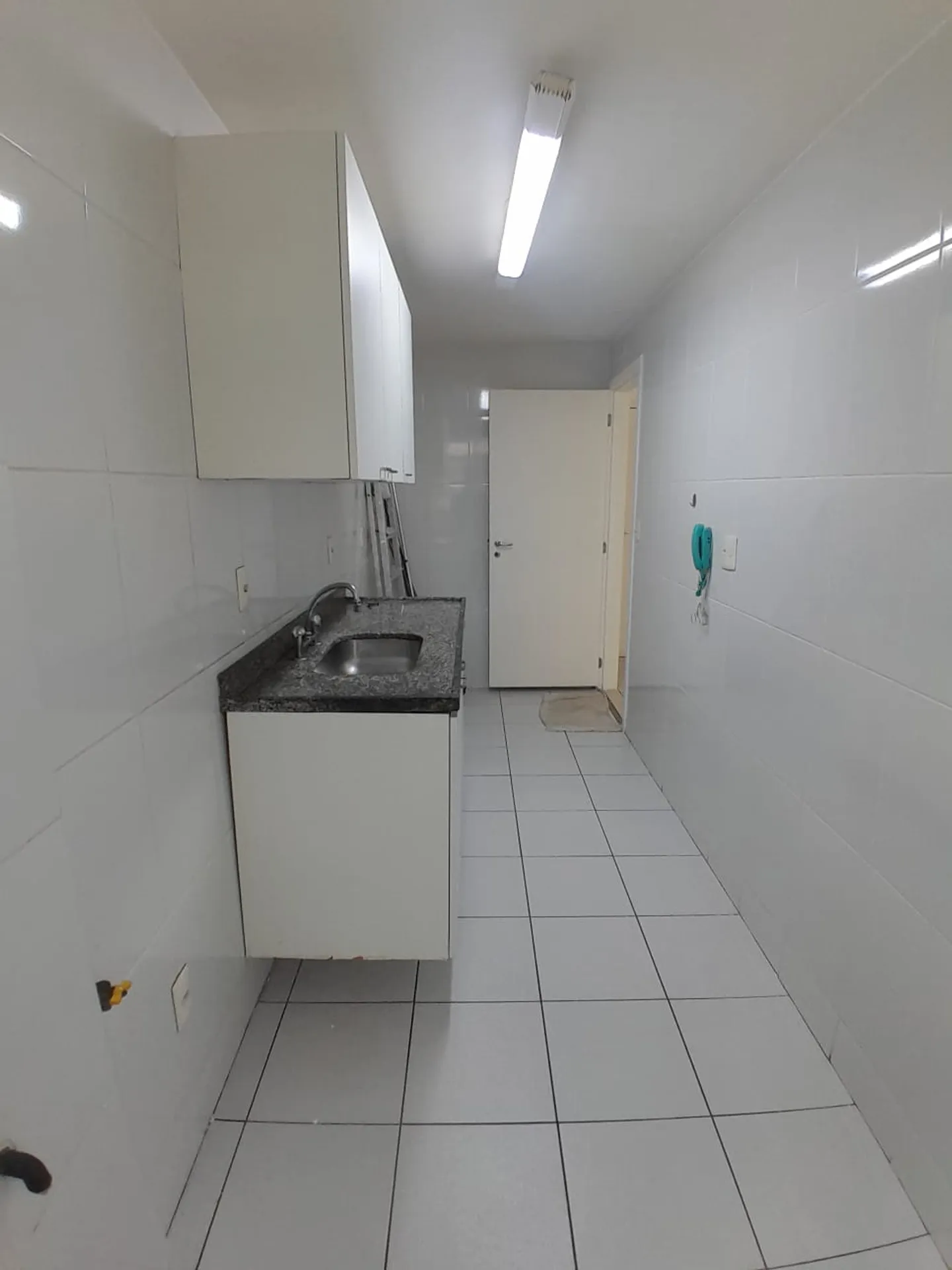 Floor-to-ceiling windows in a 2-bedroom apartment, 68 m² — photo 2