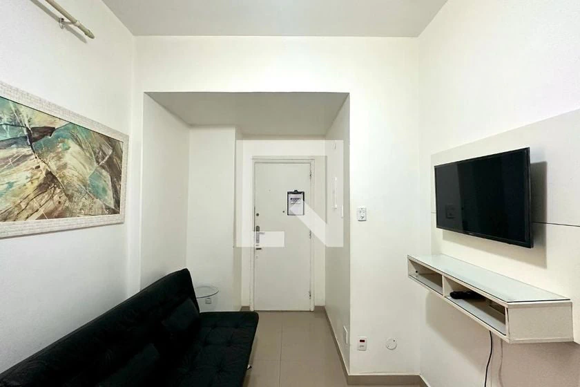 1-bedroom apartment with a closed kitchen and gas stove — photo 15