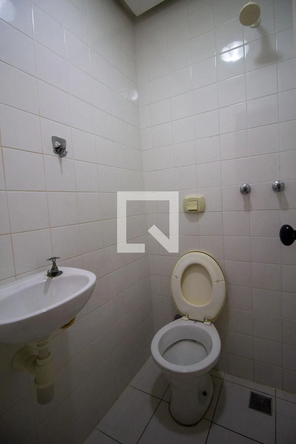 3-bedroom apartment with enclosed kitchen and private garden — photo 48