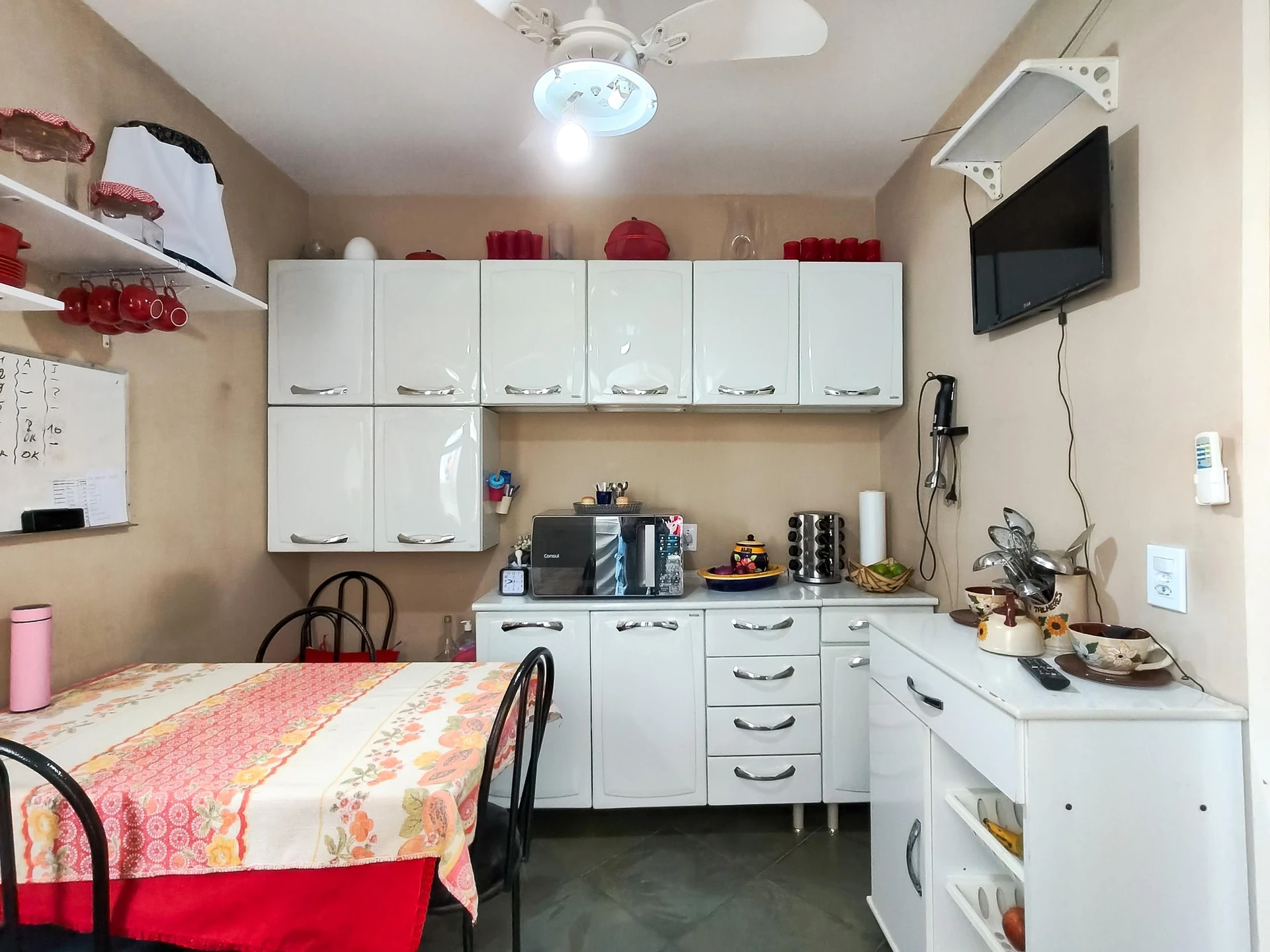 Mountain view in a 3-bedroom apartment, 200 m² — photo 17