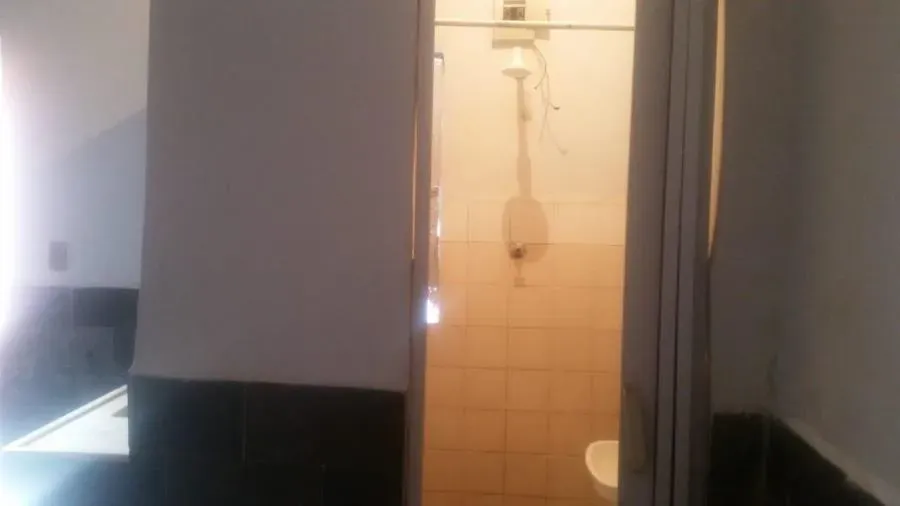 Unfurnished studio with kitchenette and 1 bathroom, no parking — photo 4