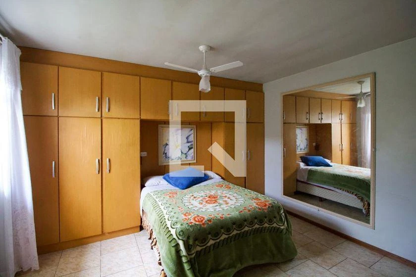 360 m² house with a washing machine and a home office — photo 14