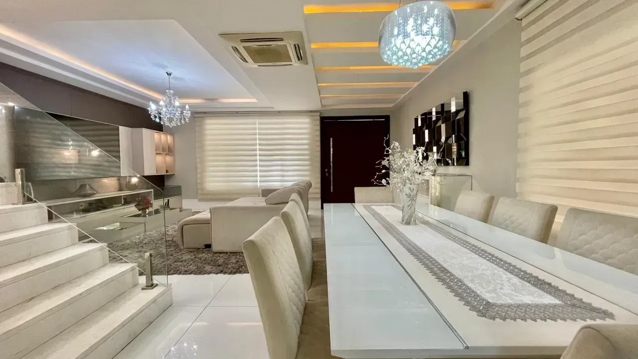 Triplex house with 4 bedrooms and fitted wardrobes — photo 14