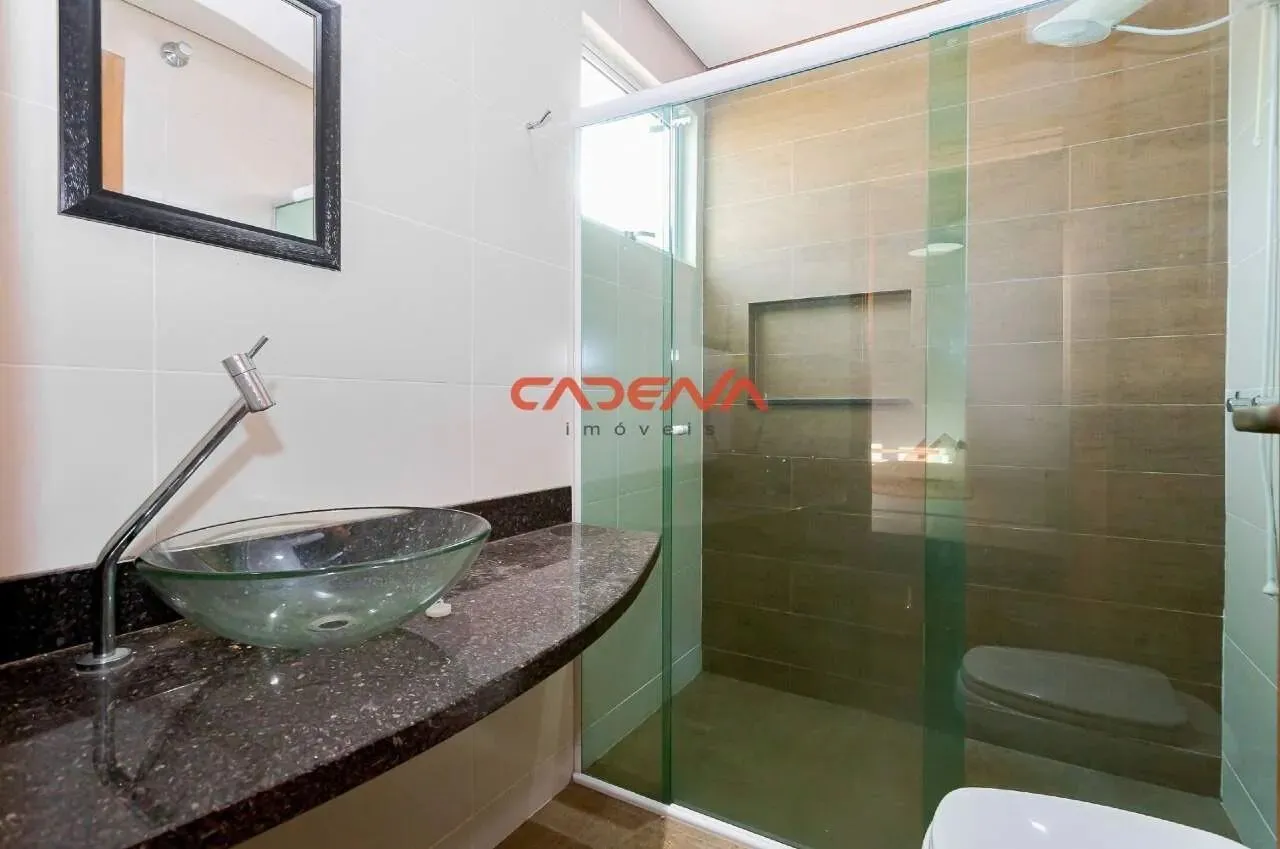 460 m² house with 5 bedrooms and fitted kitchen — photo 11