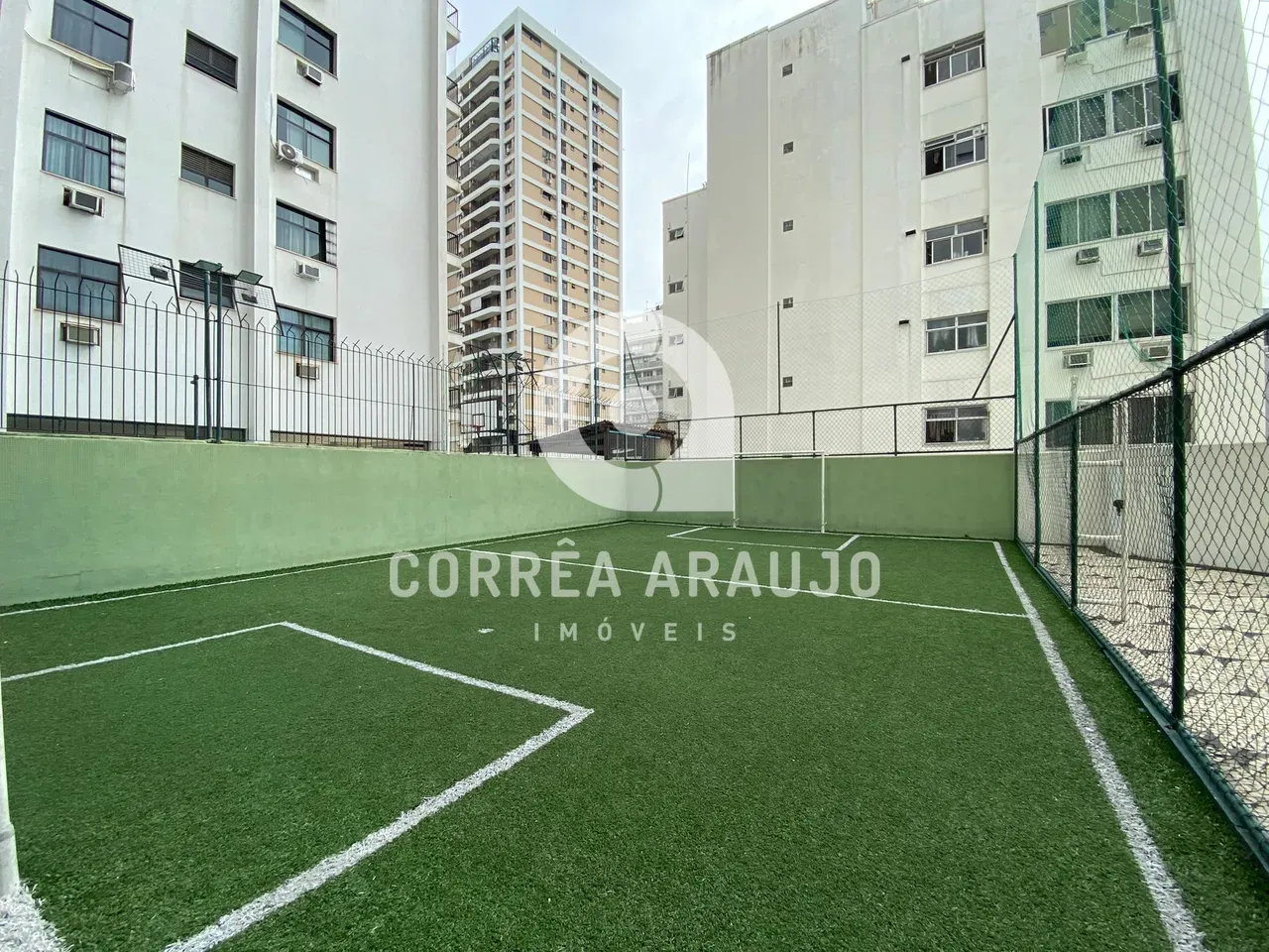 Apartamento de 160 m² com 3 quartos, 2 banheiros e varanda — photo 28