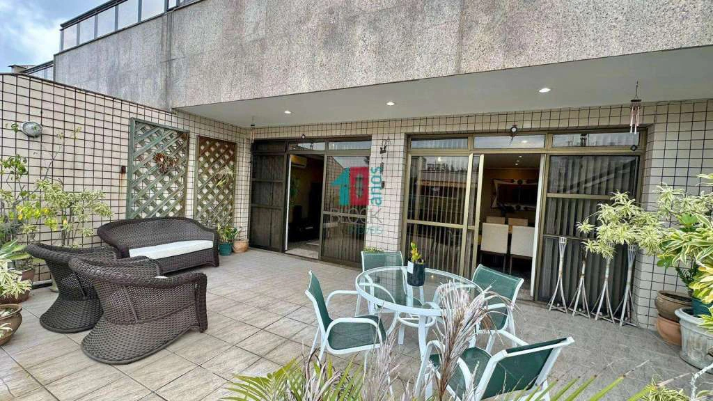 Furnished 3-bedroom apartment with balcony and 3 parking — photo 23
