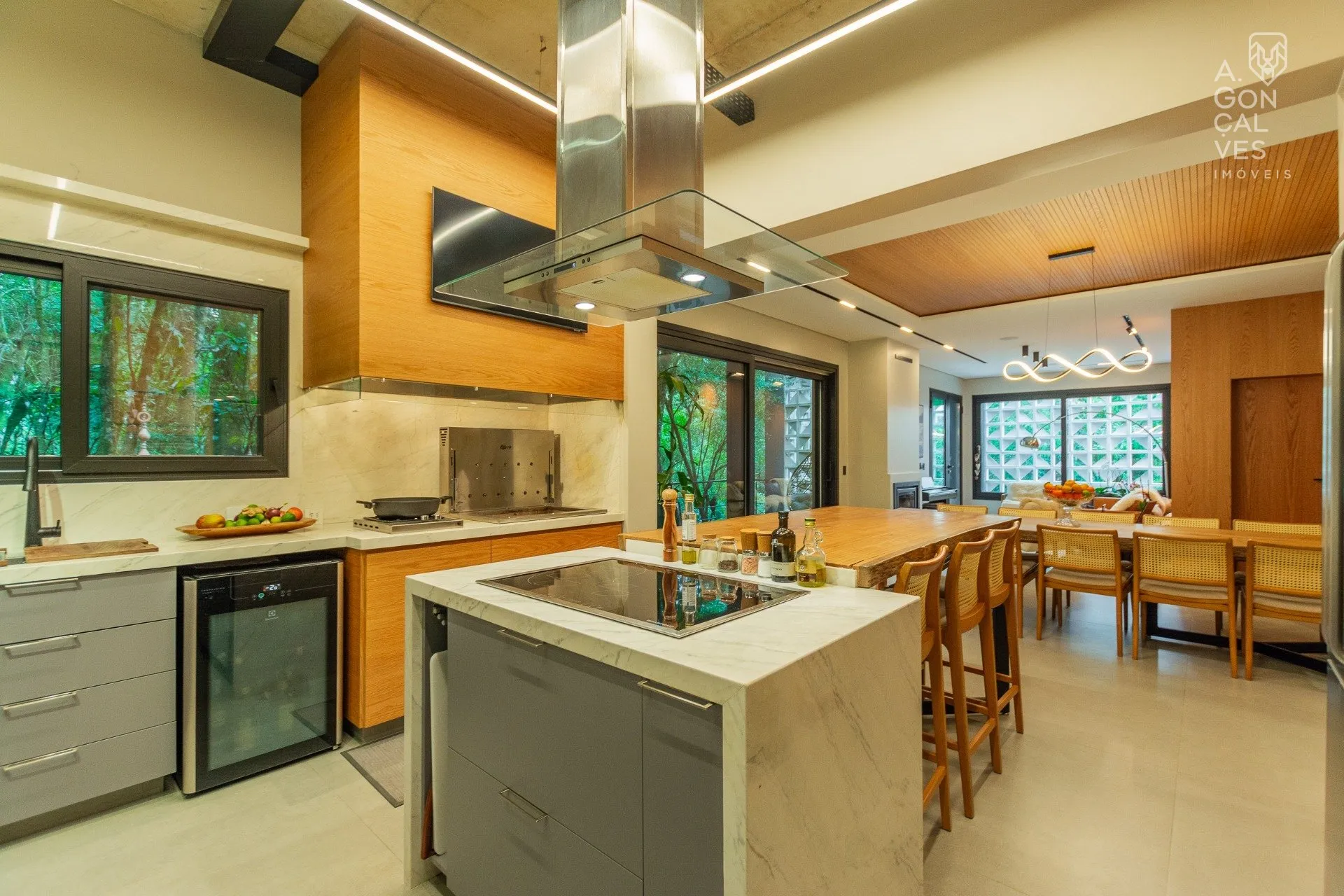 Furnished house with 4 bedrooms and 5 bathrooms — photo 13