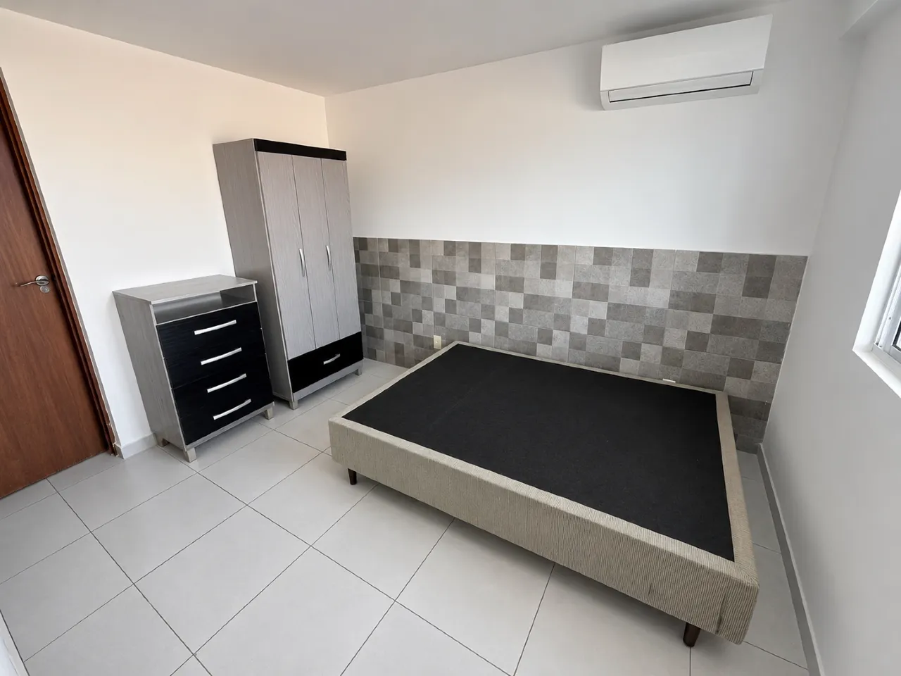 Apartamento mobiliado de 1 quarto com cozinha aberta — photo 15
