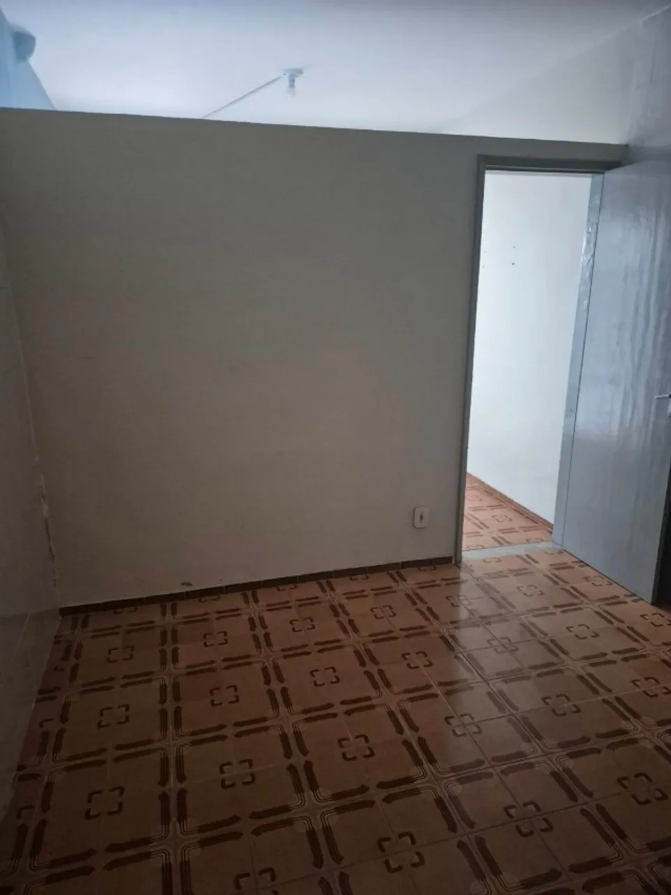 Unfurnished house with 1 bedroom and separate kitchen — photo 6