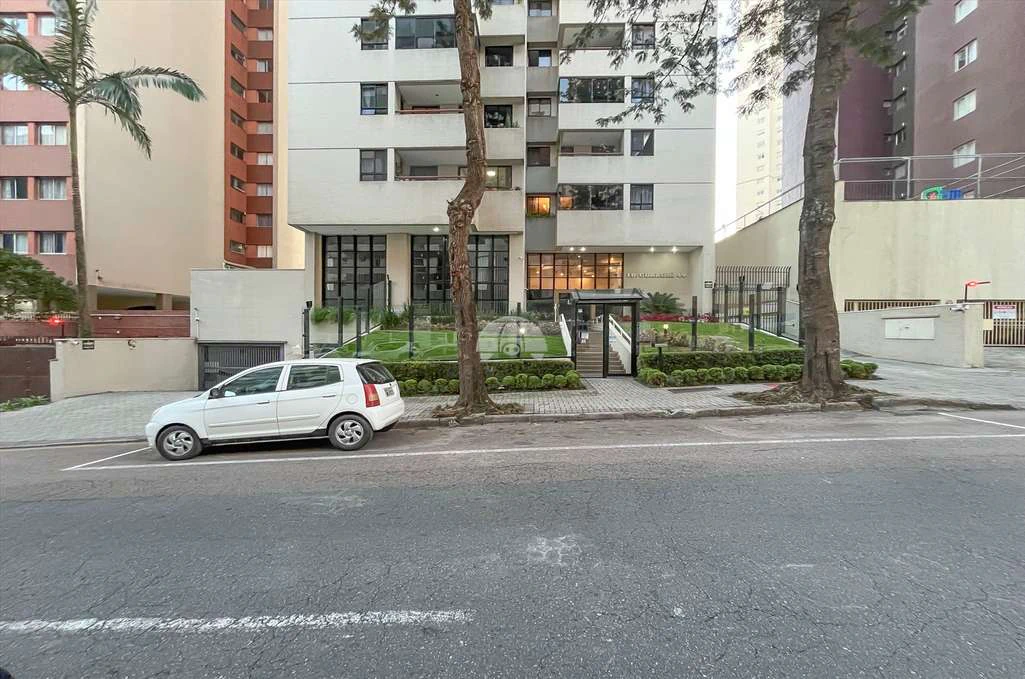 3-bedroom apartment with 126 m² and 1 covered parking — photo 3