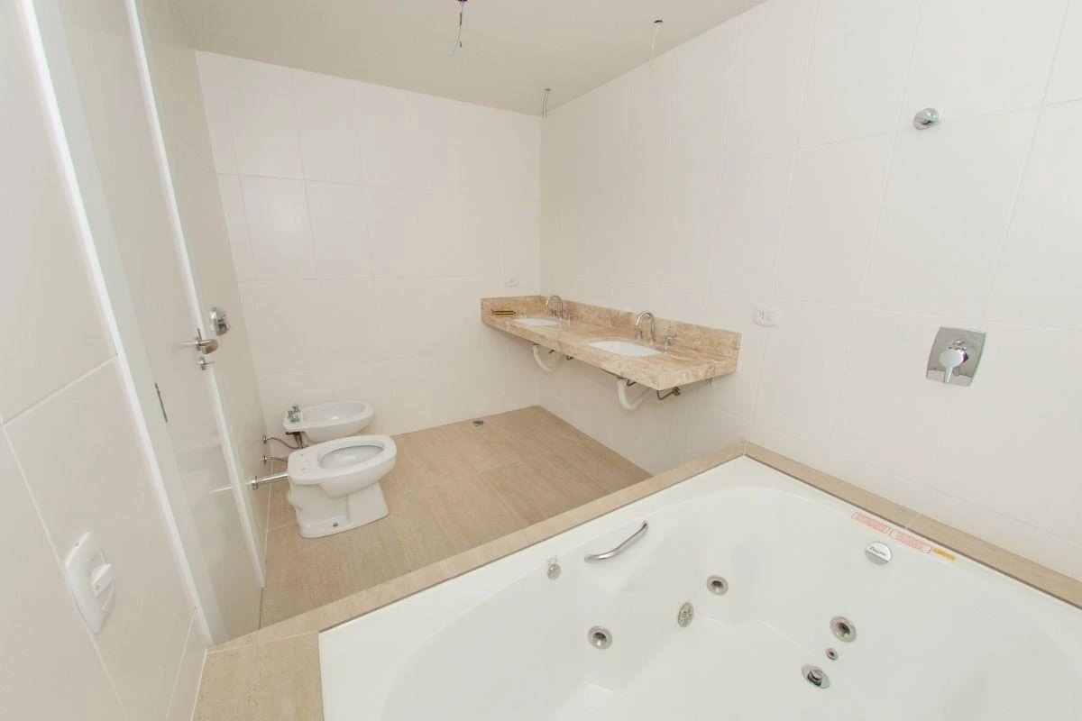 House, 1256 m², with a bathtub — photo 5