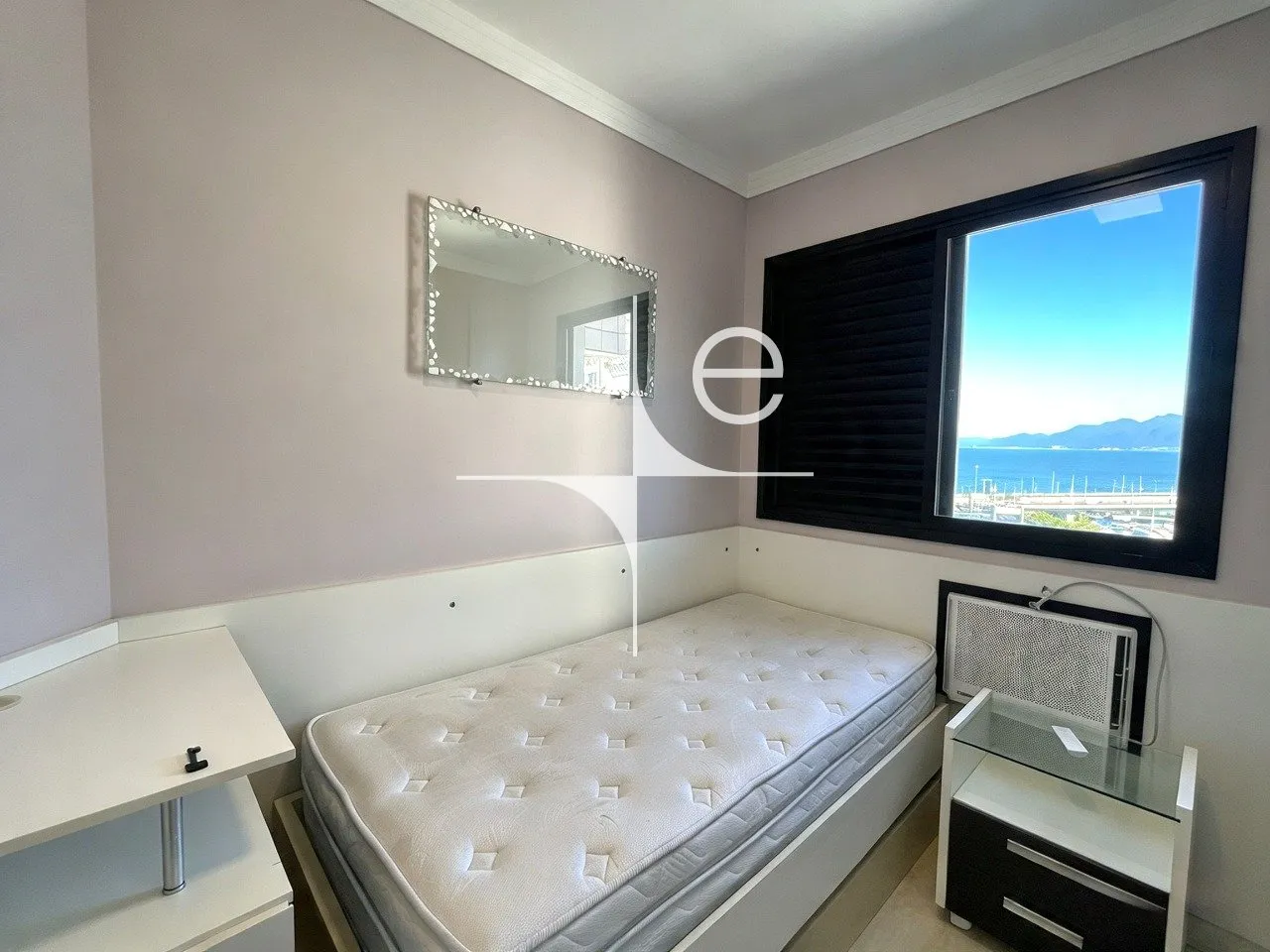 3-bedroom apartment with a washing machine — photo 9