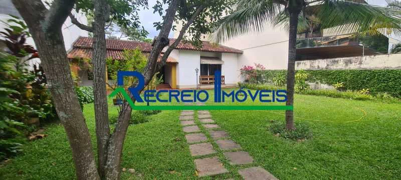 665 m² house with 5 bedrooms, 3 en-suites and 15 parking — photo 11