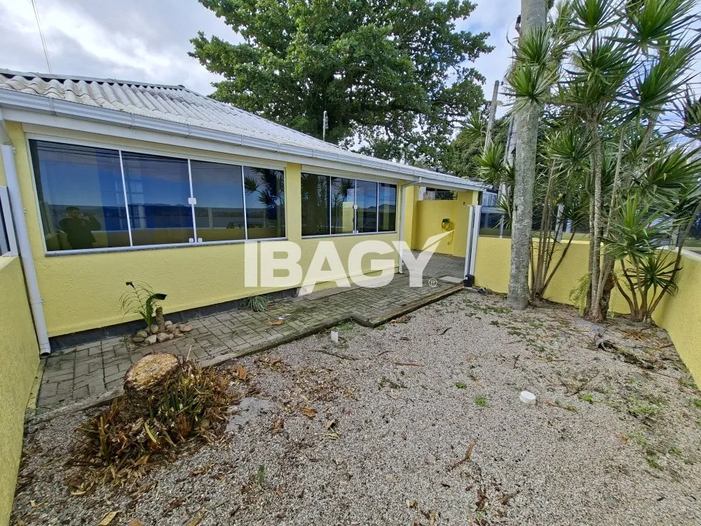 House with 3 bedrooms and open-plan gas kitchen — photo 17