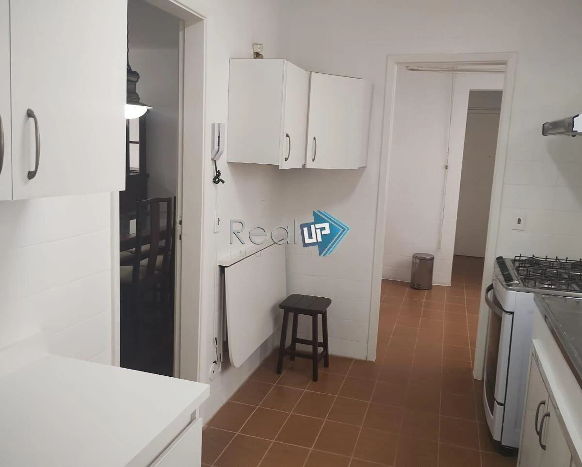 Home office in a 3-bedroom apartment, 129 m² — photo 21