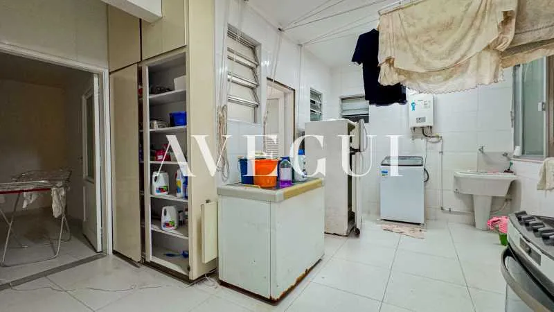 Residential apartment with 4 bedrooms and separate kitchen — photo 28