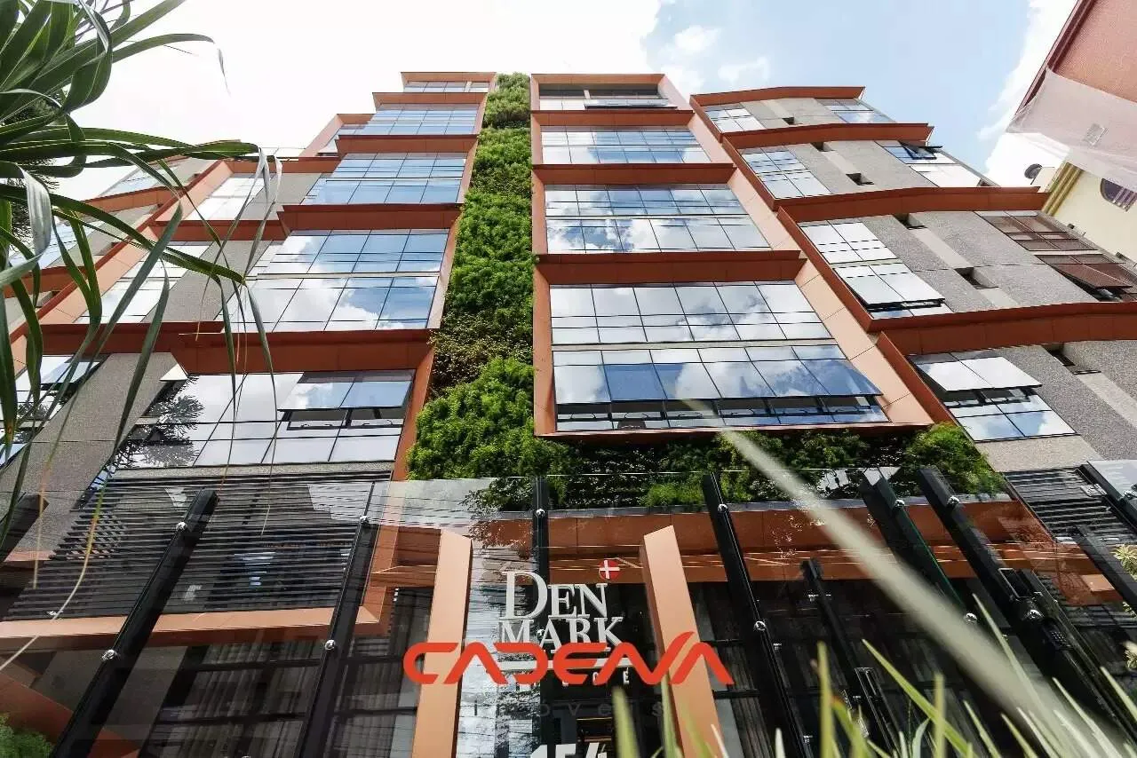 Unfurnished apartment with 3 en-suite bedrooms and 3 parking