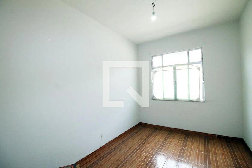 Apartamento, 70 m², com piso de madeira ou laminado
