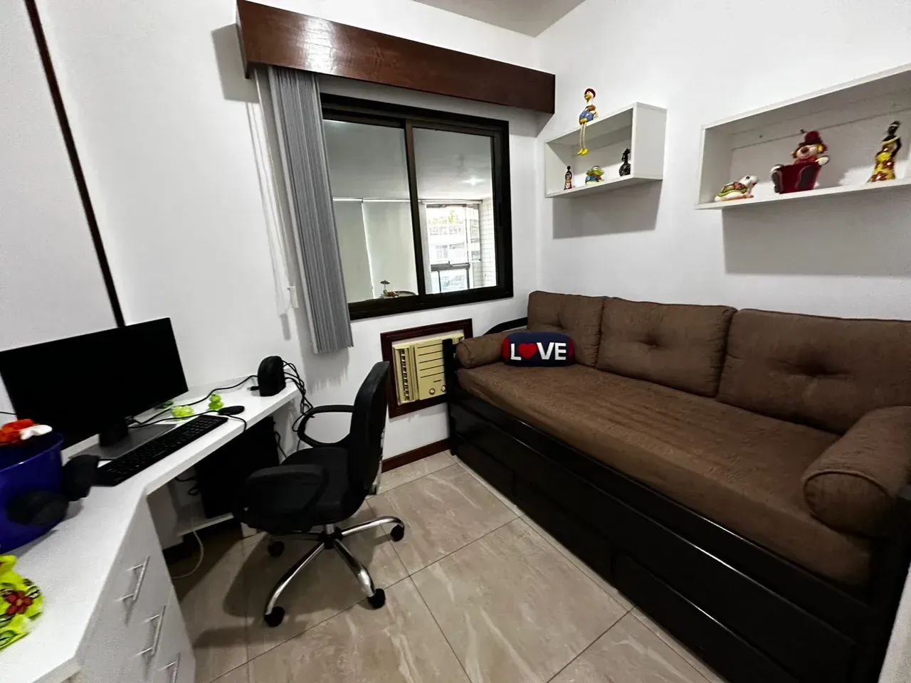Furnished apartment with 3 bedrooms and a closed kitchen — photo 3