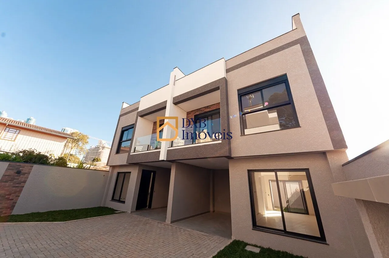 Condo house with 3 bedrooms and a guest half-bath — photo 3