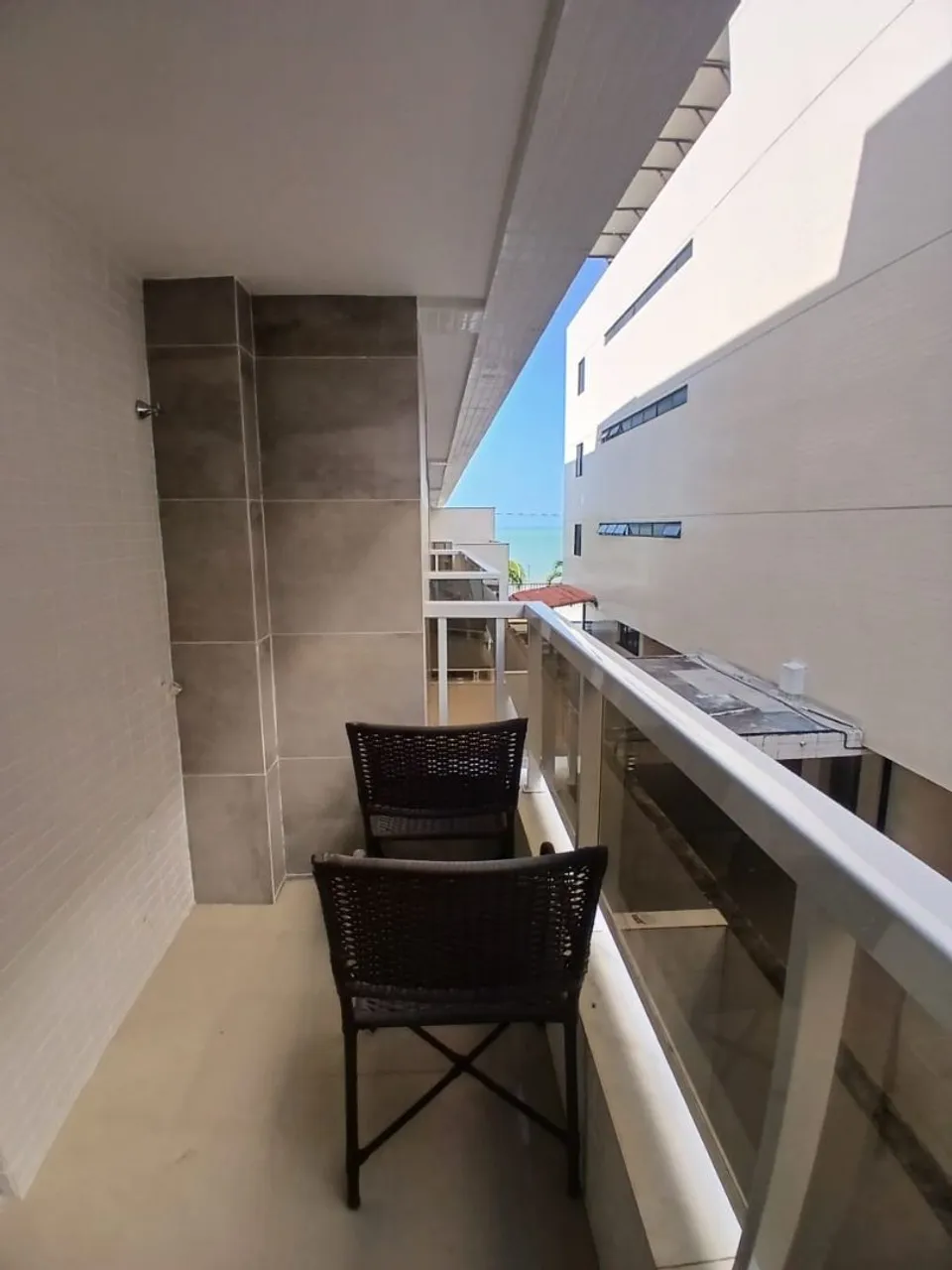 Furnished 1-bedroom apartment with a balcony and no parking — photo 10