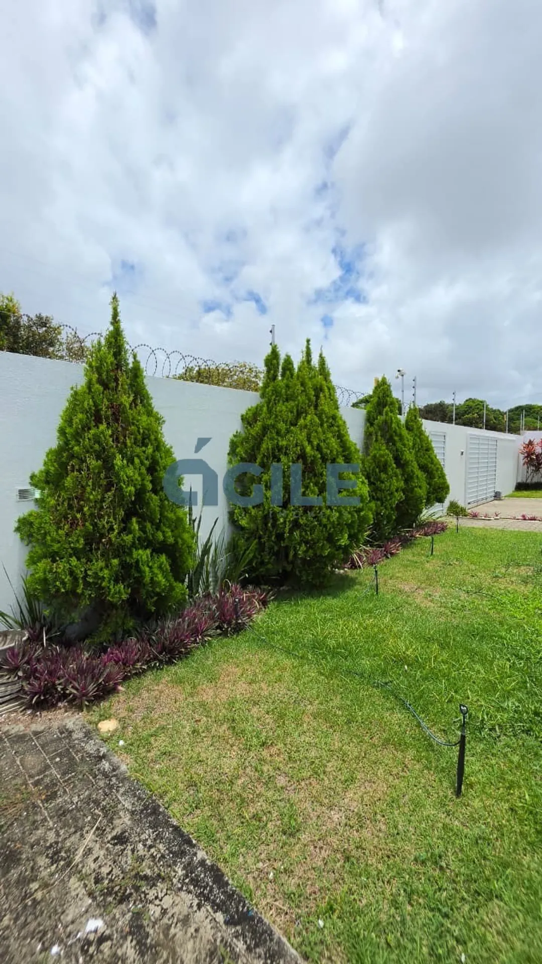Washing machine in a 4-bedroom house, 200 m² — photo 31