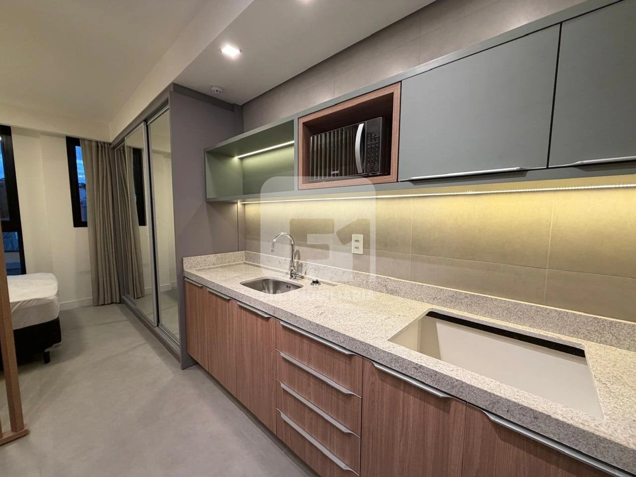 Furnished 44 m² apartment with open-plan kitchen