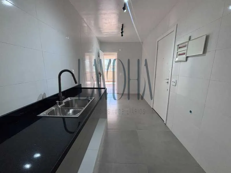 Apartment with 4 bedrooms, 1 en-suite, 138 m² — photo 21