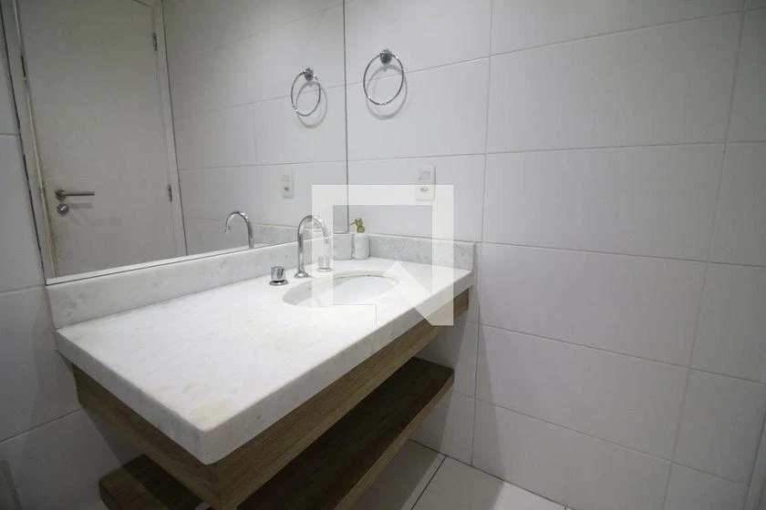 Furnished 2-bedroom apartment with 67 m² — photo 38
