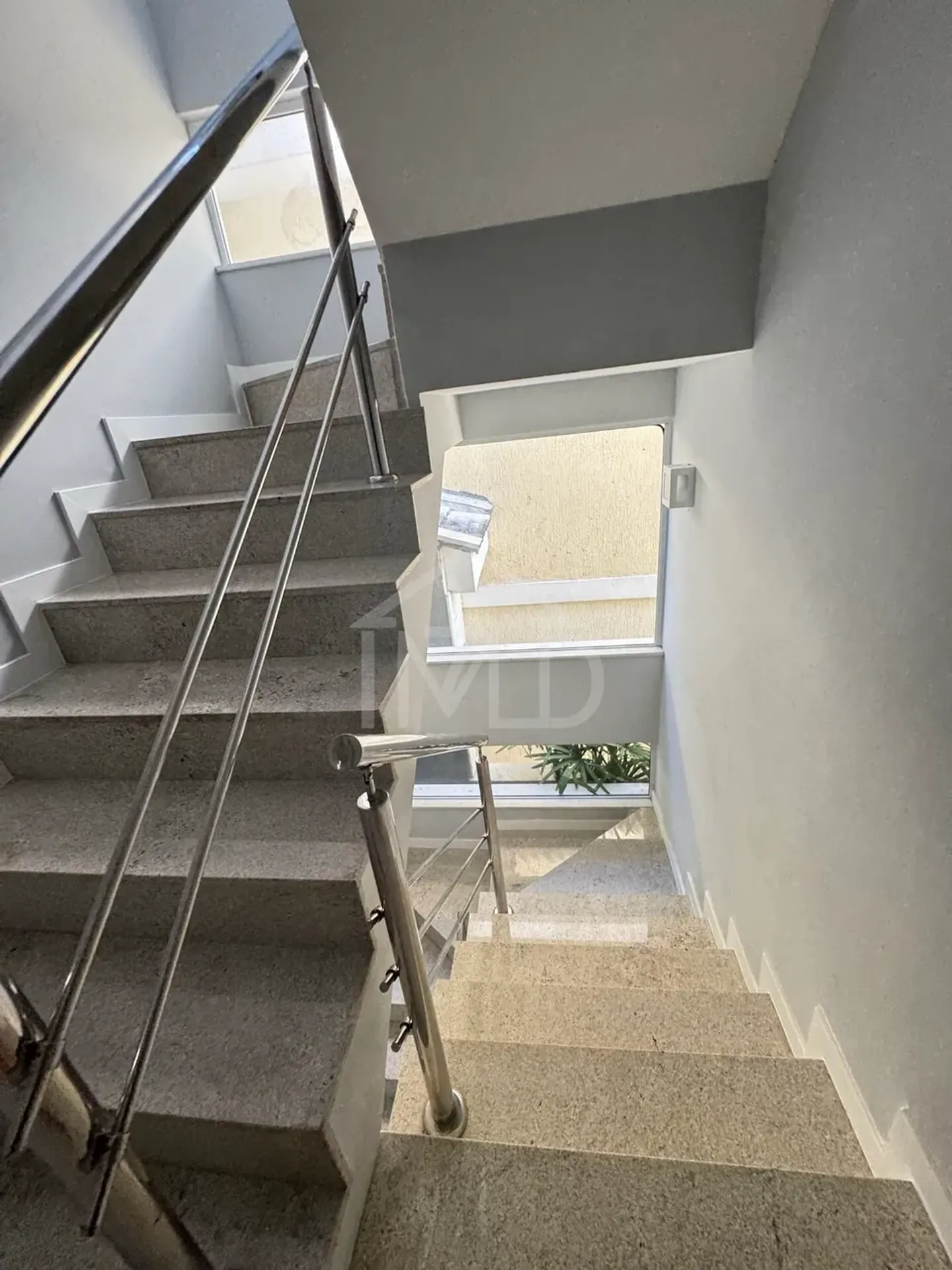 Furnished house with 4 suites and pool, 350 m² — photo 23
