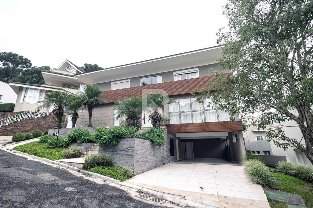 House with 4 en-suite bedrooms and 711 m² private garden — photo 2