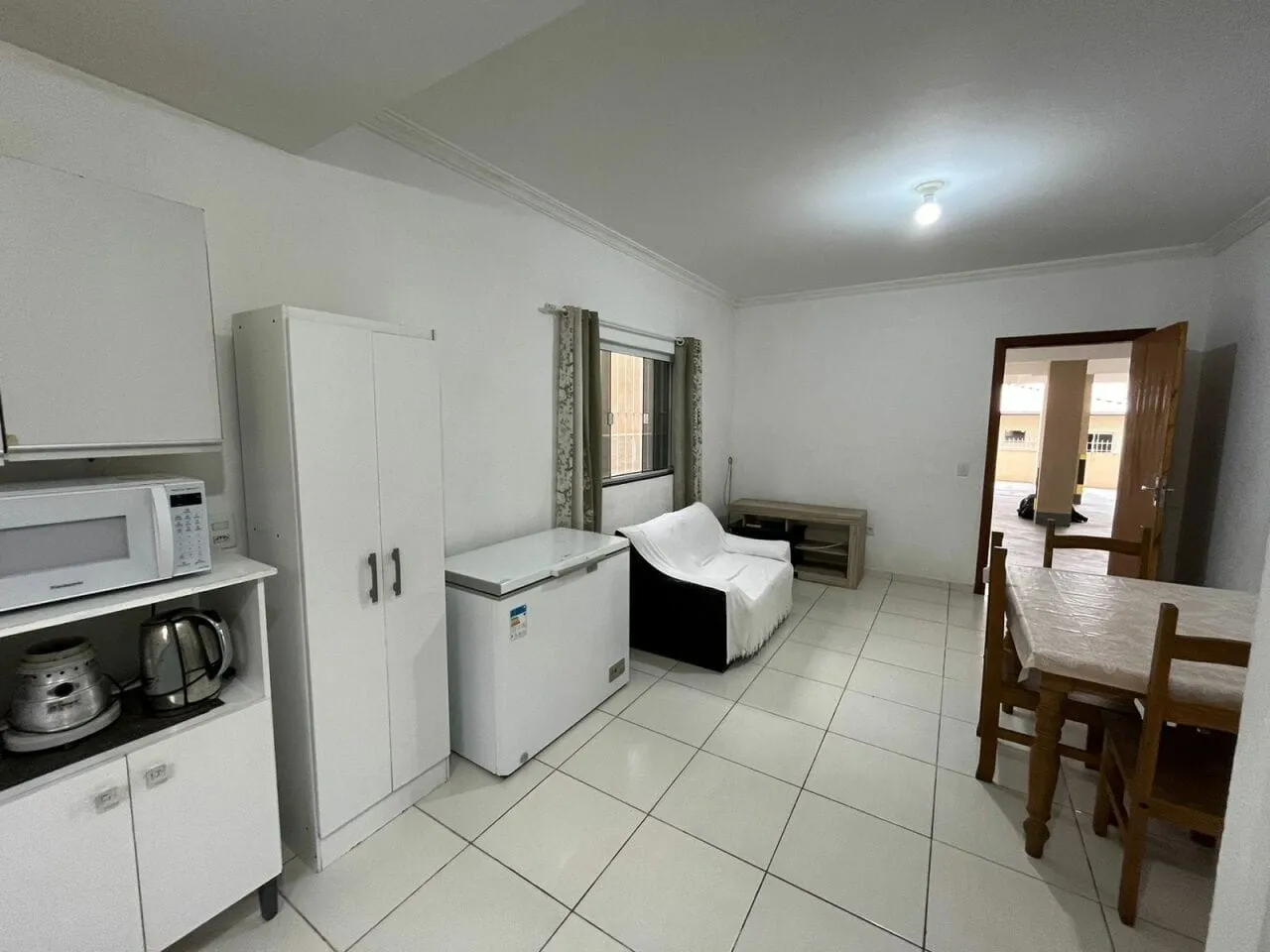 Furnished one-bedroom, 45 m² apartment in Florianópolis — photo 4