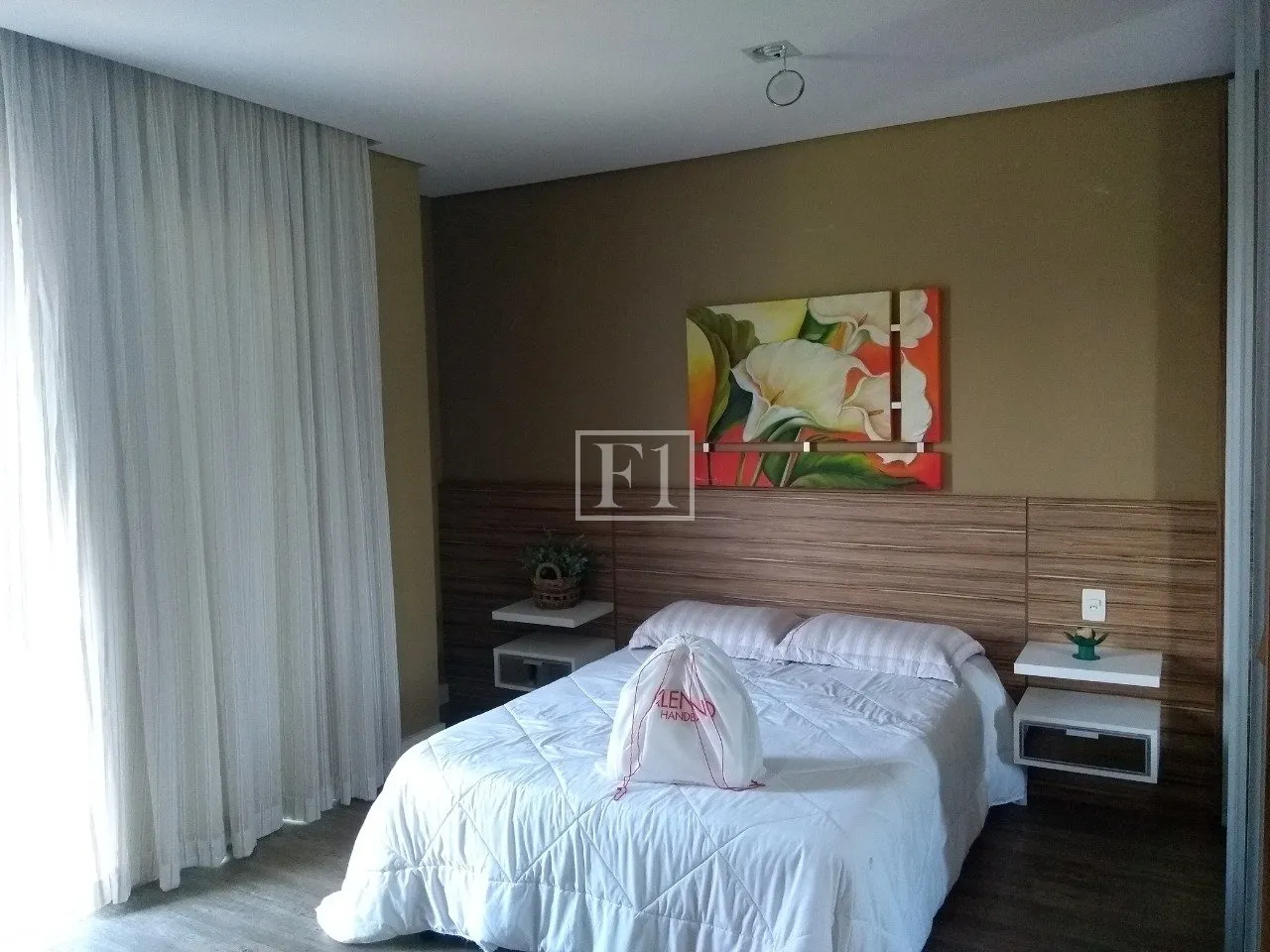 Furnished house, 450 m², with floor-to-ceiling windows — photo 46