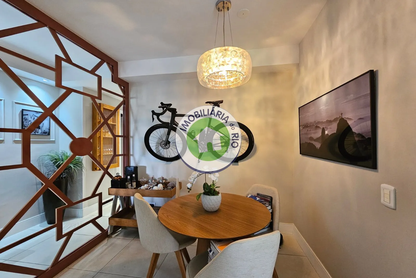 Furnished apartment with 4 bedrooms and 5 bathrooms — photo 15
