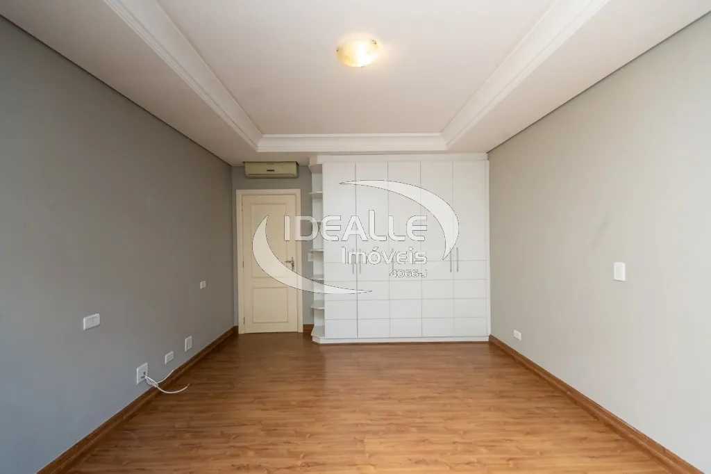 Rental house with 5 bedrooms and 6 bathrooms — photo 29