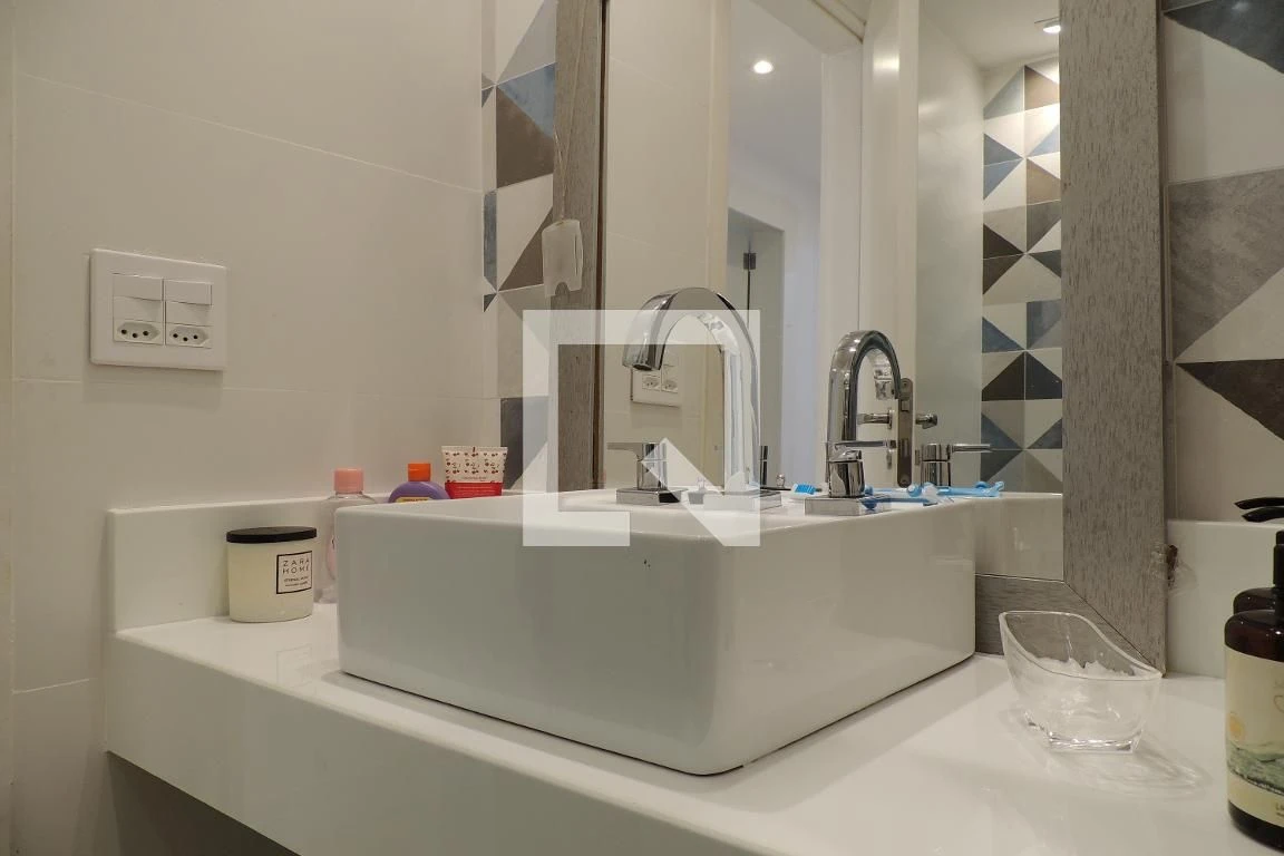 Furnished 3-bedroom apartment with 3 bathrooms and balcony — photo 61