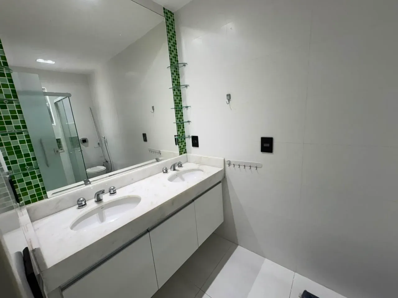 Furnished 266 m² house with 6 bedrooms and balcony grill — photo 41