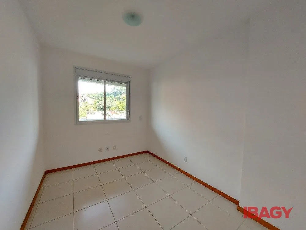 Home office in a 3-bedroom apartment, 77 m² — photo 14