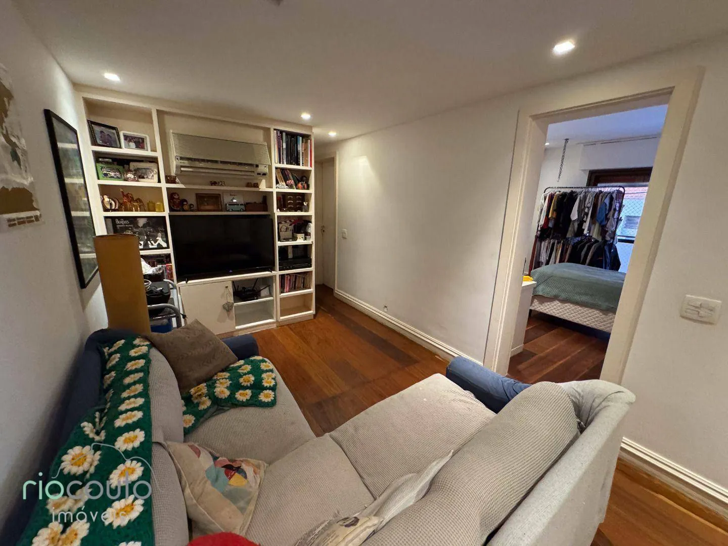 Apartment with 4 bedrooms and balconies, 370 m² — photo 34