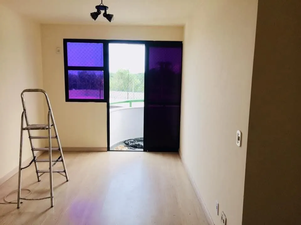 2-bedroom apartment in a building with a gym — photo 12
