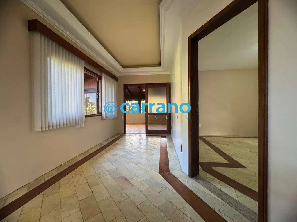 Будинок на 5 спалень і 286 м², є 2 місця — photo 4