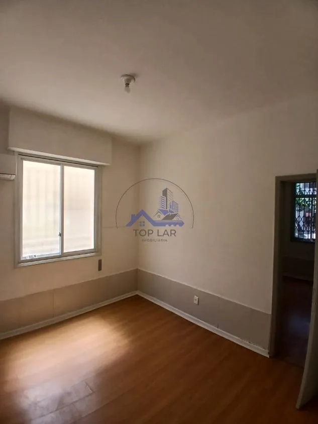 Ванна та 4 спальні: квартира 180 м² — photo 3