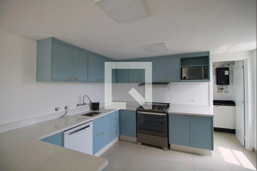 Furnished apartment, 150 m², with floor-to-ceiling windows — photo 2