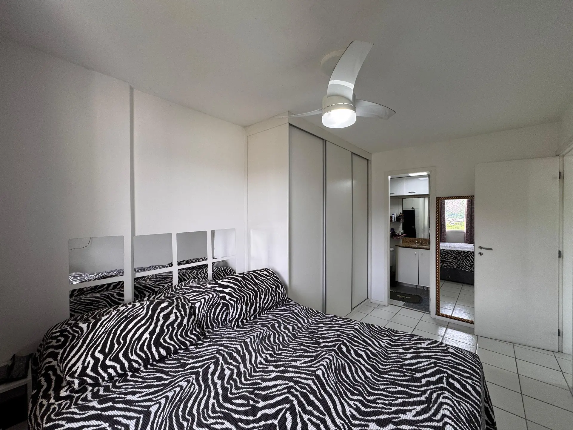 2-bedroom apartment with floor-to-ceiling windows — photo 32