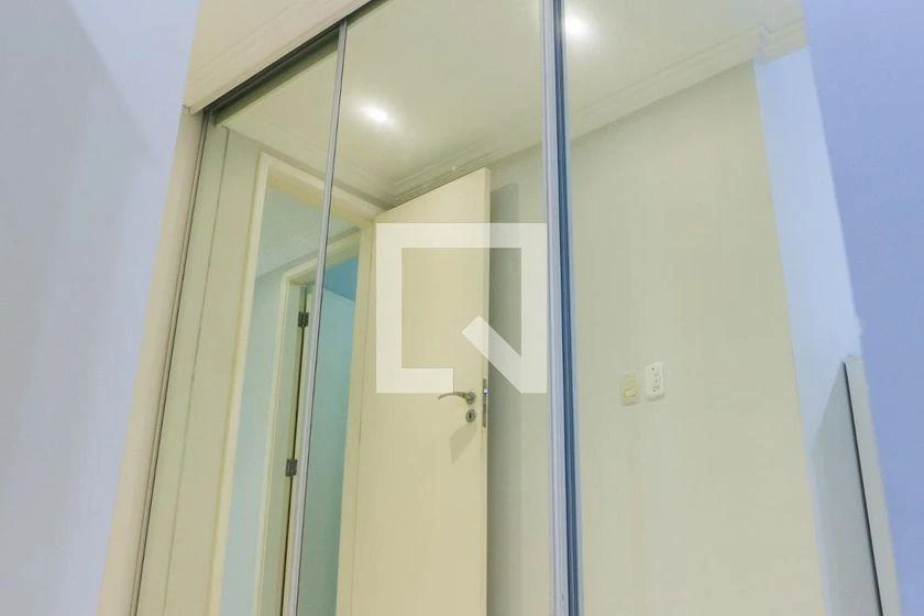 Furnished apartment, 150 m², with a glass-enclosed balcony — photo 38