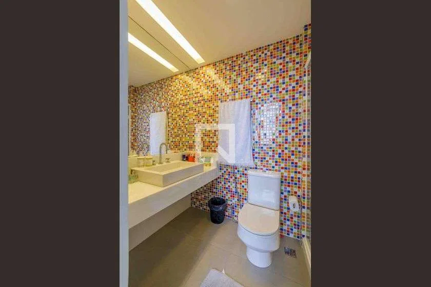 Furnished 136 m² 1-bedroom apartment with 2 parking — photo 26