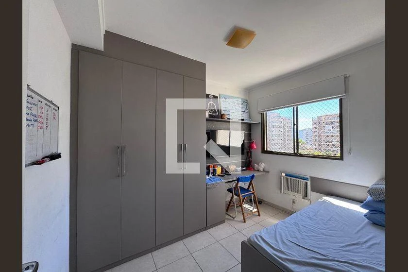 Rental apartment with 3 bedrooms and 211 m² — photo 15