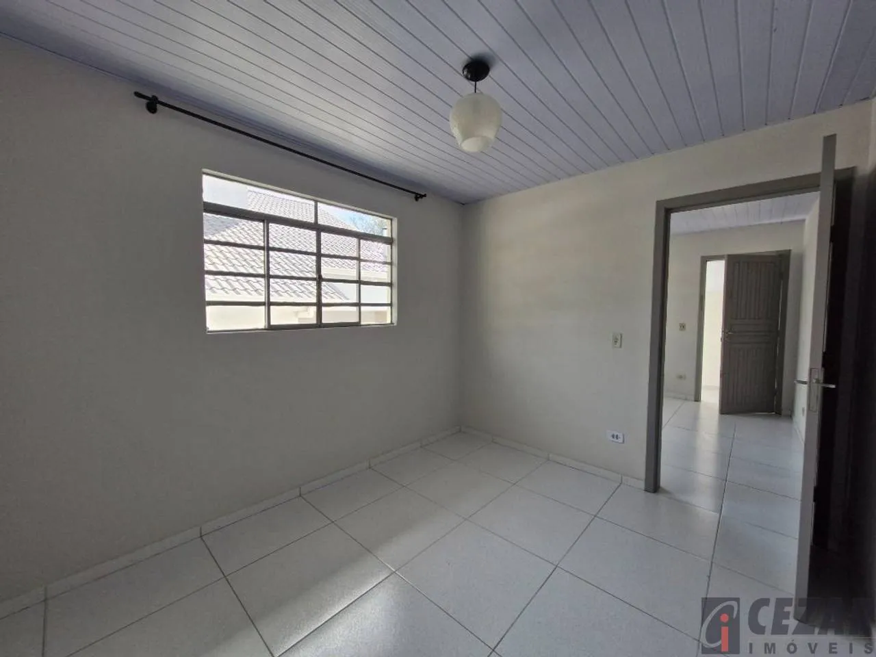 Unfurnished house with 2 bedrooms and a laundry area — photo 8