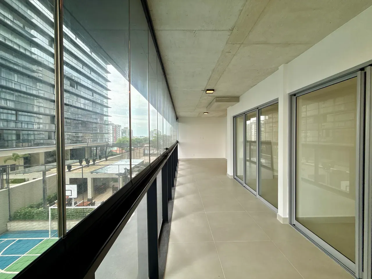 2 quartos e janelas do piso ao teto: apartamento de 84 m² — photo 5